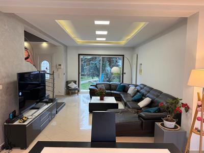 Maison - 165 m² - 7 pièces