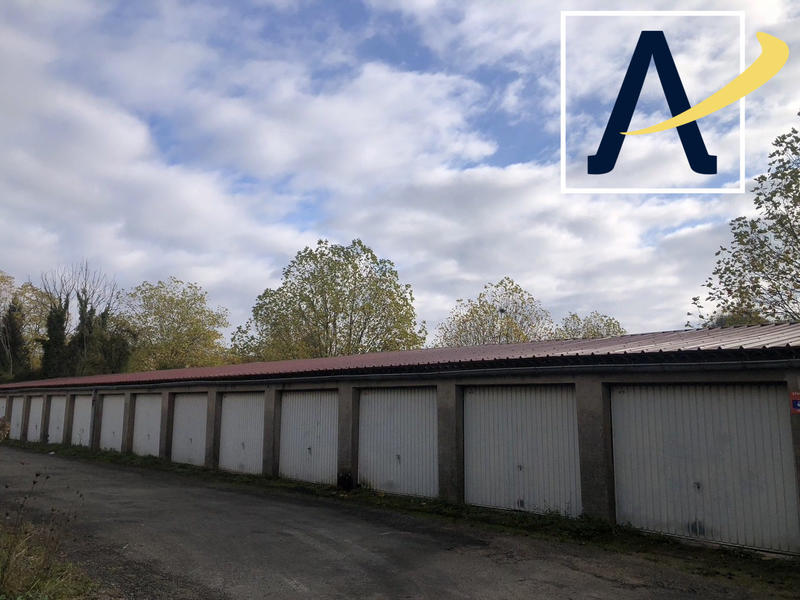 Parking / Garage - 250 m²