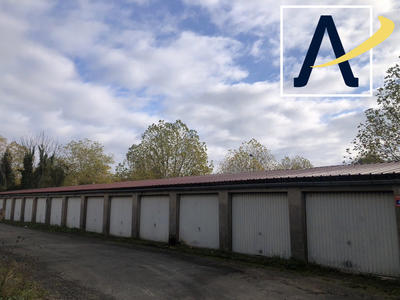 Parking / Garage - 250 m²