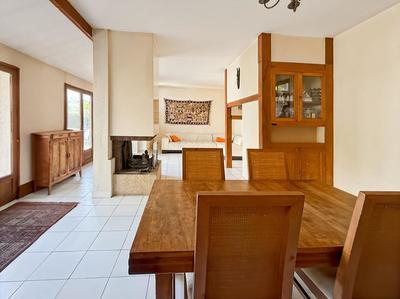 Maison - 231 m² - 8 pièces