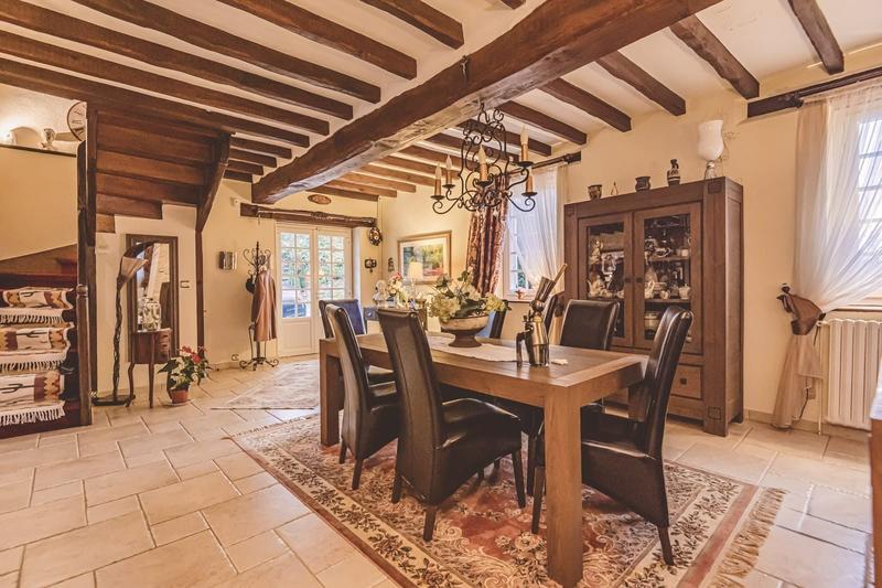 Villa - 275 m² - 9 pièces