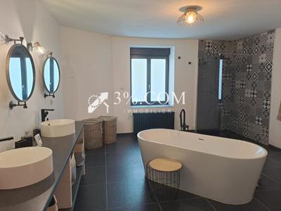 Longère - 237 m² - 6 pièces