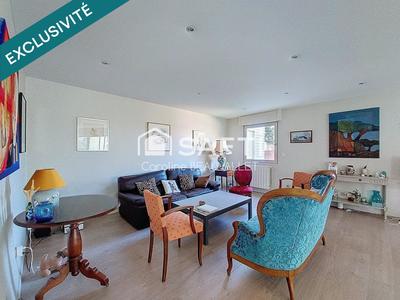 Maison - 240 m² - 7 pièces