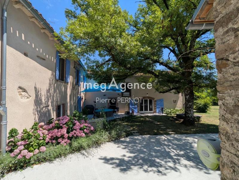 Maison - 294 m² - 10 pièces