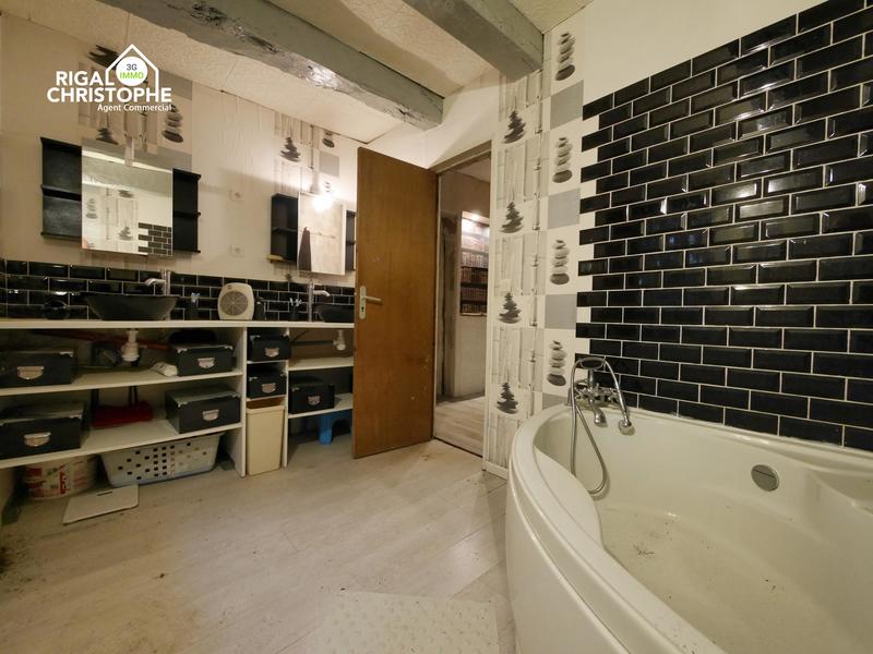 Maison en pierre - 115 m² - 6 pièces