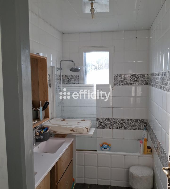 Maison - 152 m² - 8 pièces