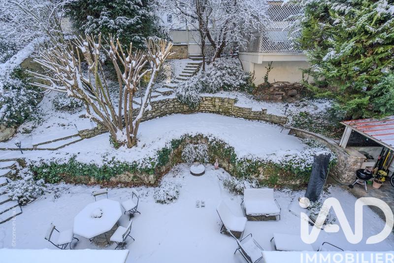 Maison - 200 m² - 8 pièces