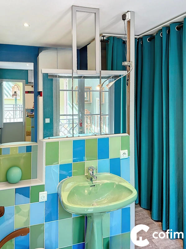 Maison - 230 m² - 6 pièces