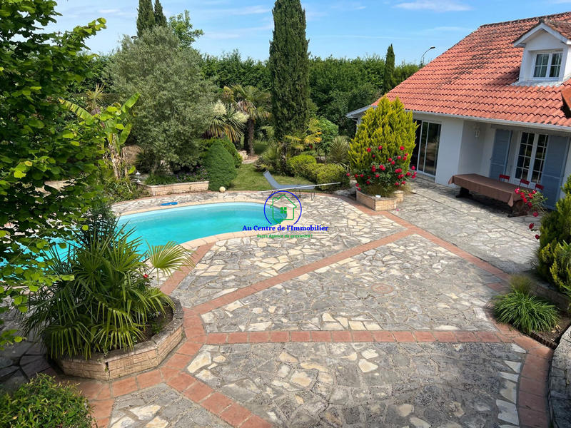 Villa - 167 m² - 6 pièces