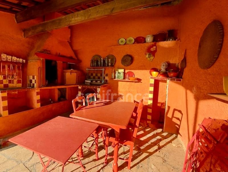 Maison - 235 m² - 7 pièces