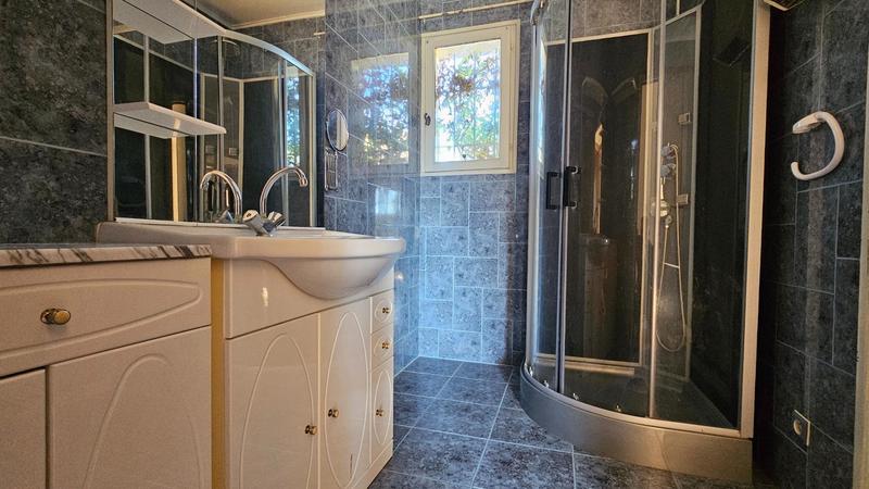 Maison - 130 m² - 8 pièces