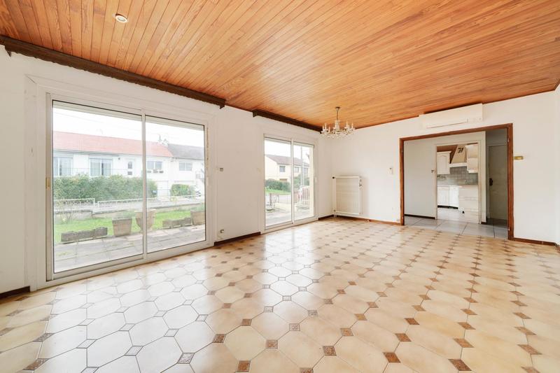Maison - 95 m² - 4 pièces
