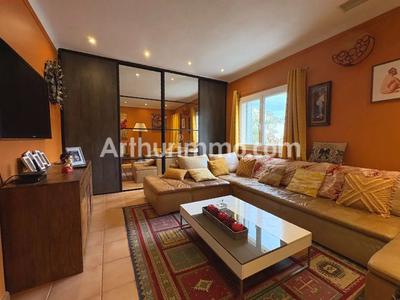 Maison - 210 m² - 8 pièces