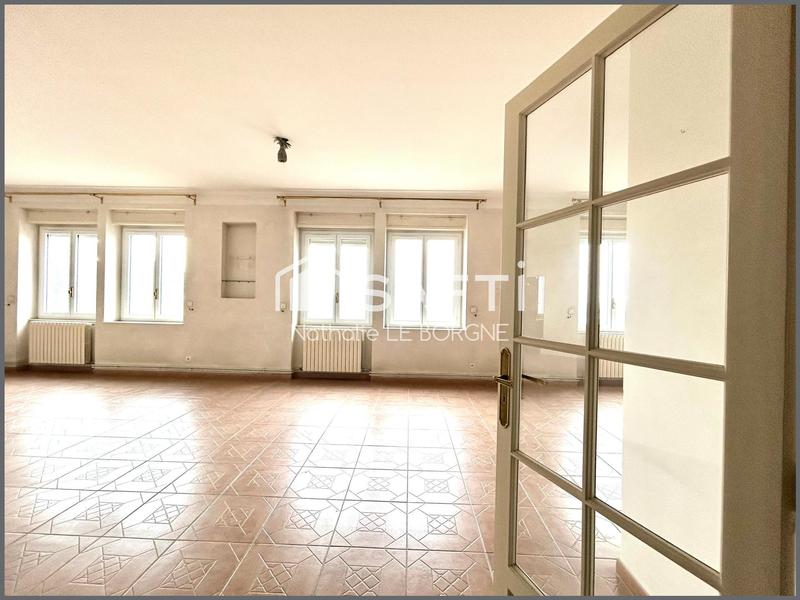 Appartement - 215 m² - 7 pièces