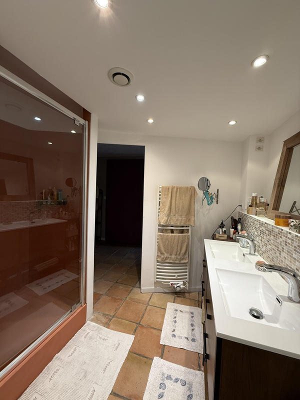 Maison traditionnelle - 207 m² - 6 pièces