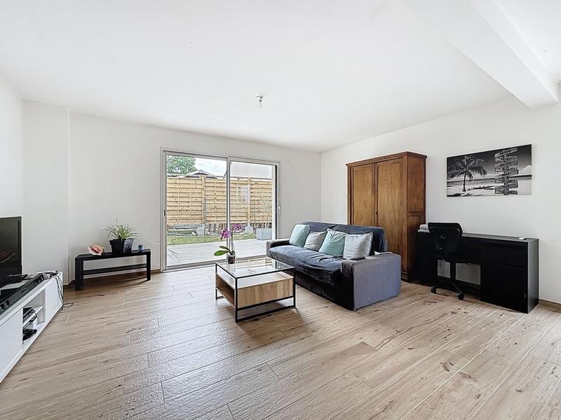 Maison - 178 m² - 8 pièces