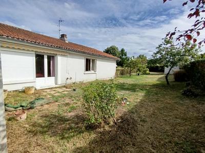 Maison - 90 m² - 4 pièces