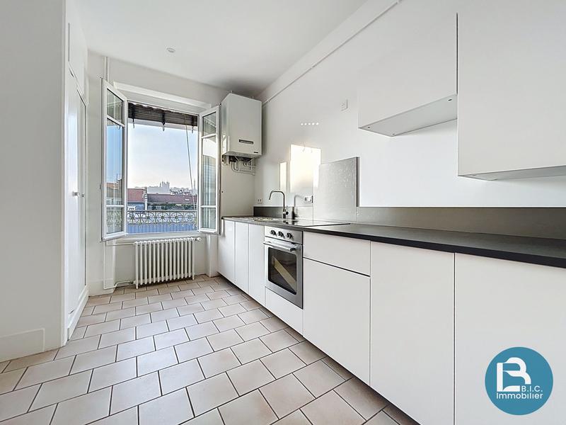 Appartement - 109 m² - 3 pièces