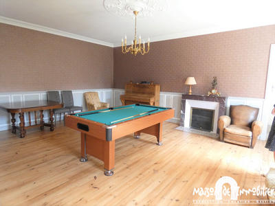 Maison - 285 m² - 7 pièces