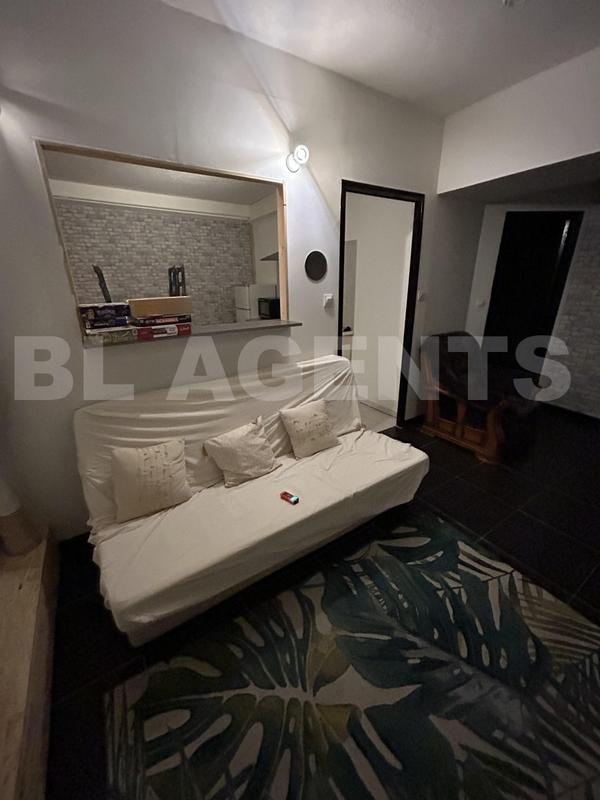 Appartement - 100 m² - 2 pièces