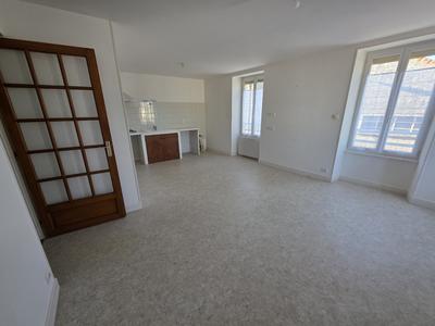 Maison - 99 m² - 4 pièces