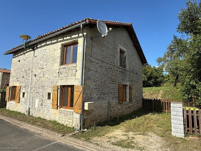 Maison en pierre - 96 m² - 4 pièces