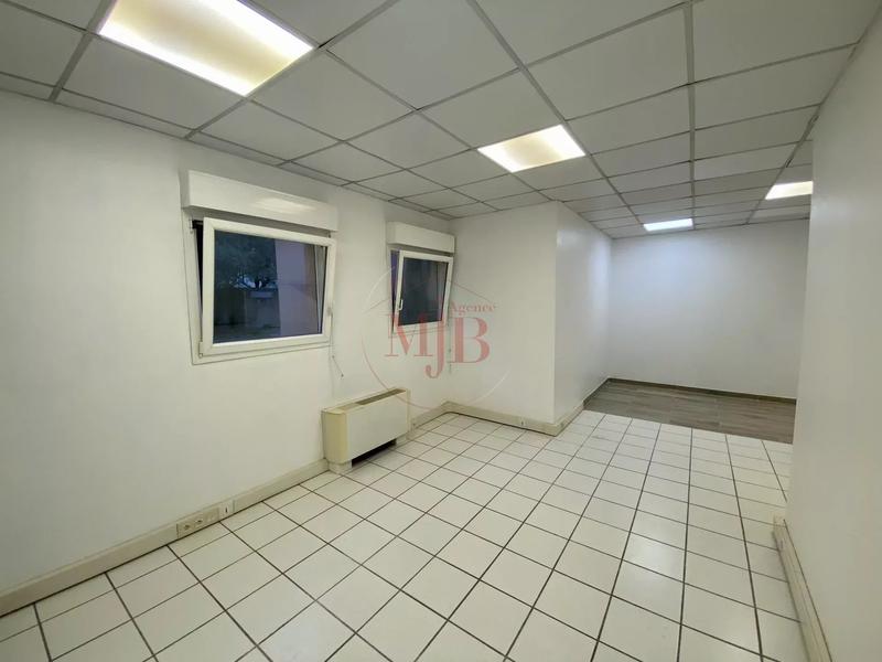 Local d'activités - 36 m² - 2 pièces