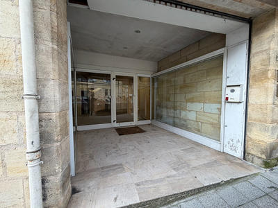 Local commercial - 118 m² - 5 pièces