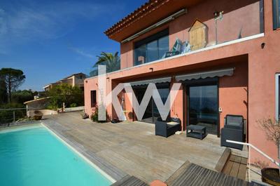 Propriété - 215 m² - 7 pièces