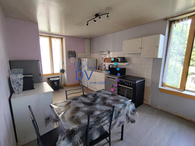 Maison - 121 m² - 6 pièces