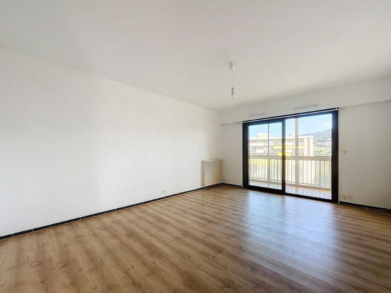 Appartement - 86 m² - 3 pièces
