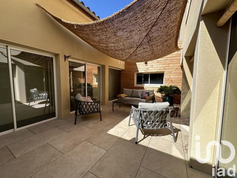 Maison - 320 m² - 8 pièces