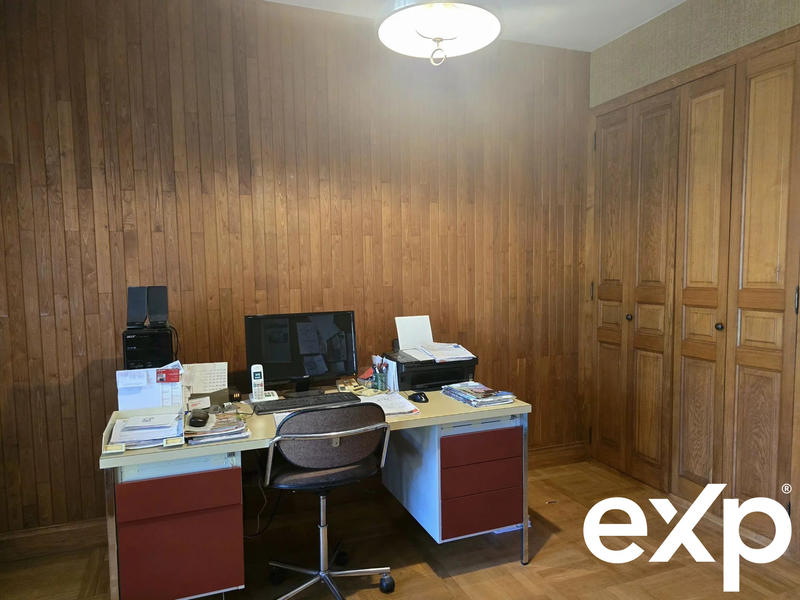 Maison - 315 m² - 10 pièces