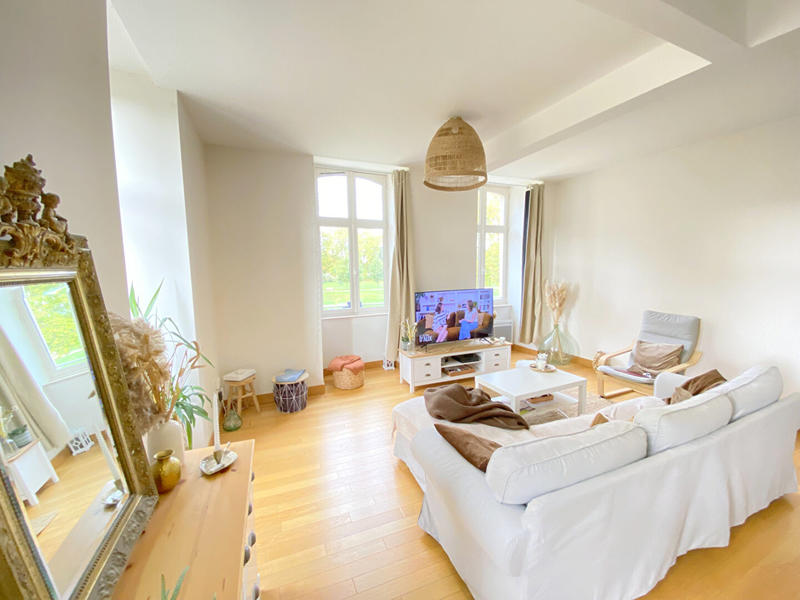 Appartement - 90 m² - 3 pièces