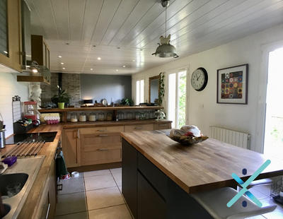 Maison ancienne - 195 m² - 8 pièces