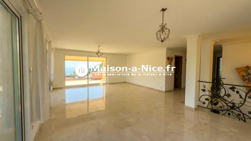 Maison - 333 m² - 10 pièces