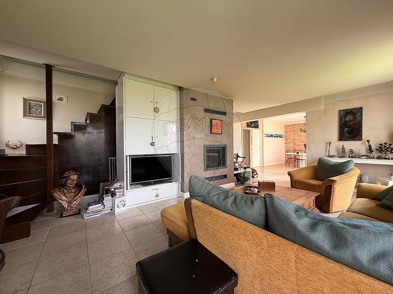 Maison - 137 m² - 6 pièces