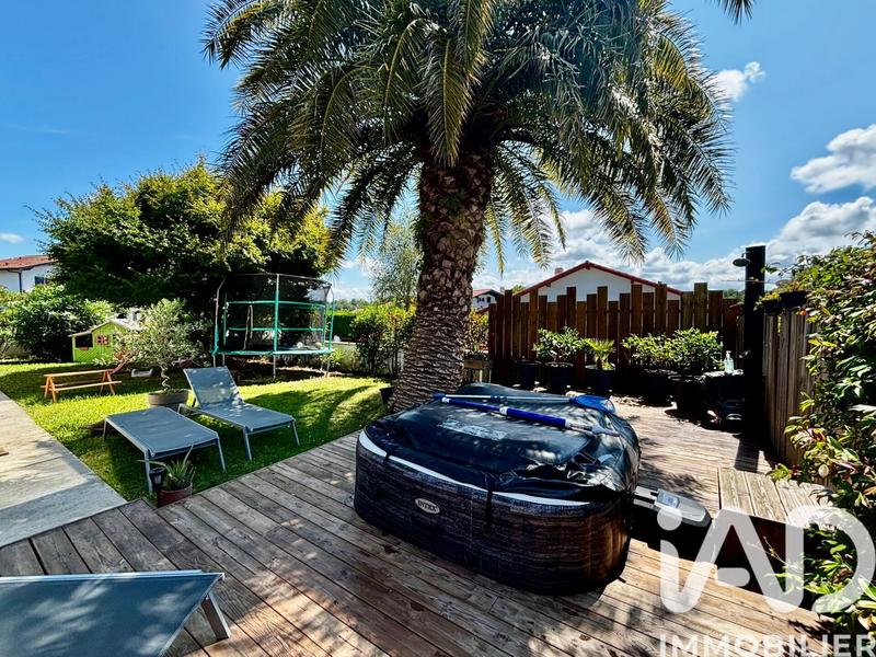 Maison - 200 m² - 7 pièces