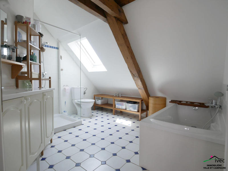 Maison - 122 m² - 6 pièces