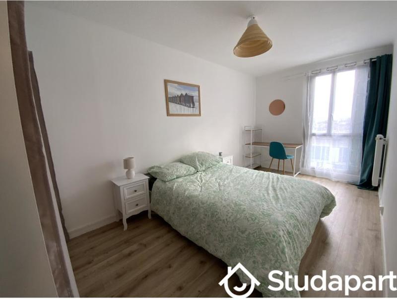 Chambre - 10 m² - 1 pièce