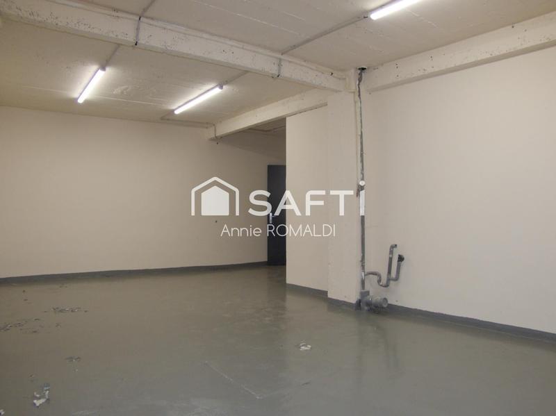 Local commercial - 421 m² - 9 pièces