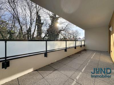 Appartement - 80 m² - 4 pièces