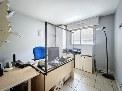 Bureau - 49 m²
