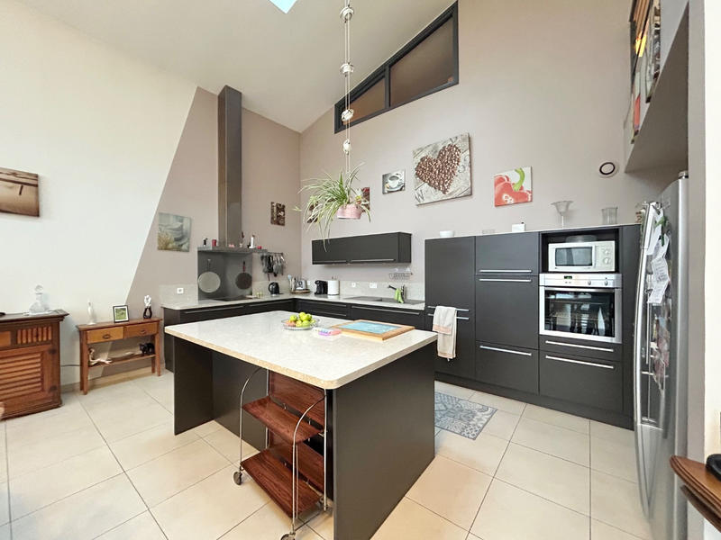 Maison - 315 m² - 6 pièces