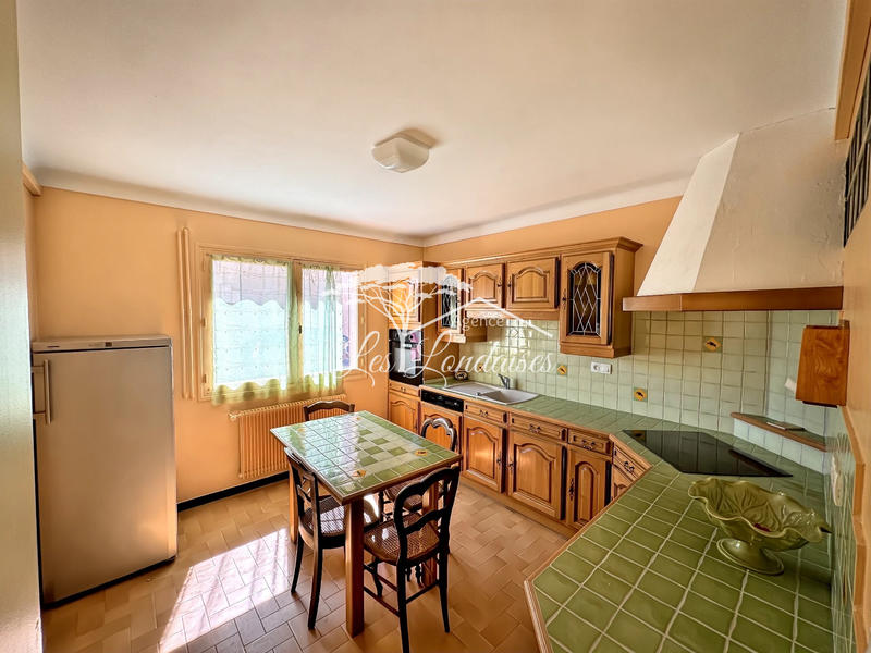 Maison - 180 m² - 6 pièces