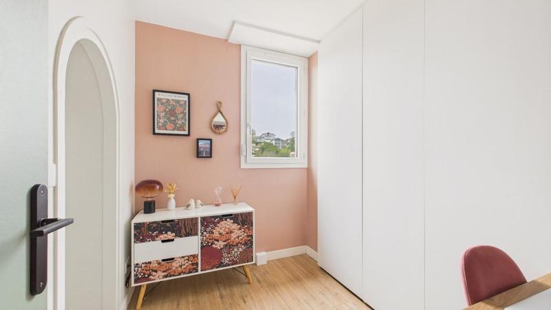 Appartement - 107 m² - 5 pièces