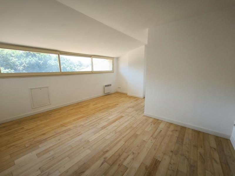 Demeure - 424 m² - 11 pièces