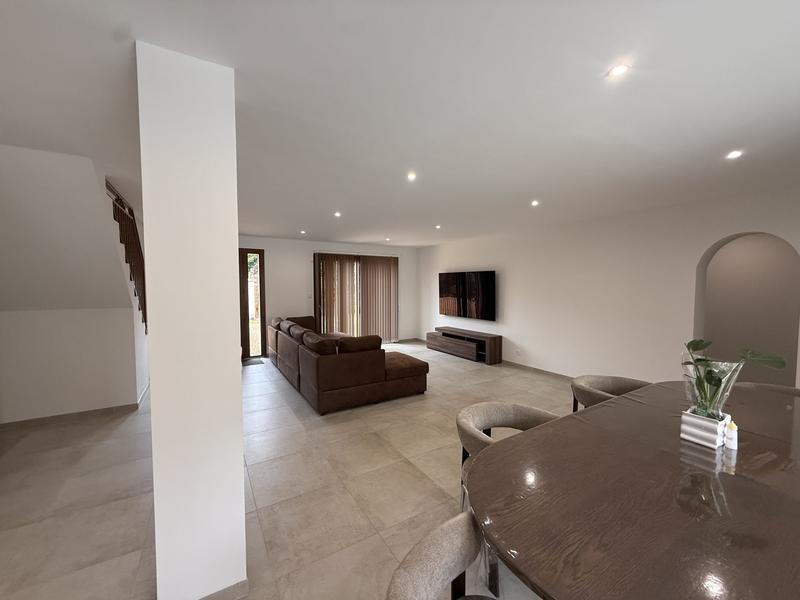 Maison traditionnelle - 140 m² - 6 pièces