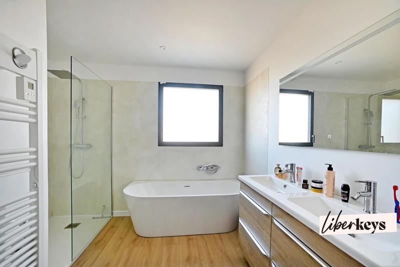 Villa - 140 m² - 5 pièces