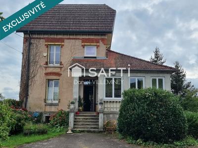 Maison - 203 m² - 9 pièces